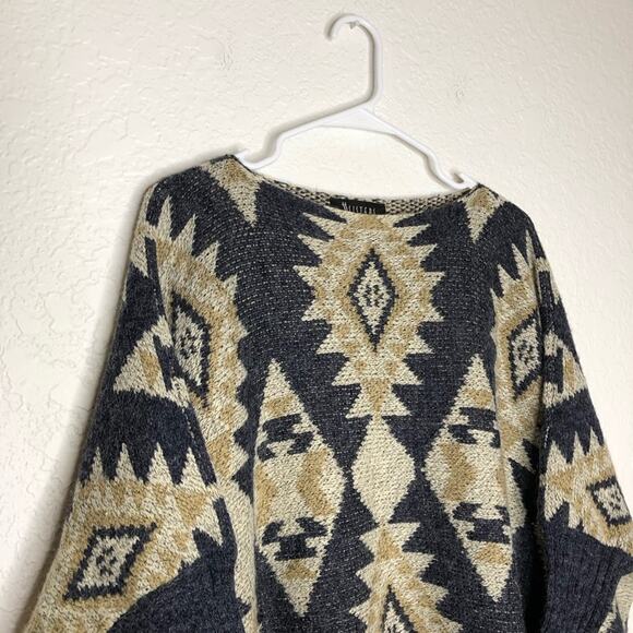 II Sisters cream gray gold Aztec southwestern fringe poncho style sweater S / M - Picture 2 of 15